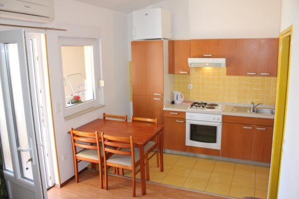 פוסדריה Apartments Nikolina מראה חיצוני תמונה