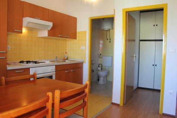 פוסדריה Apartments Nikolina מראה חיצוני תמונה