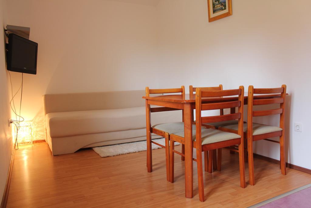 פוסדריה Apartments Nikolina מראה חיצוני תמונה